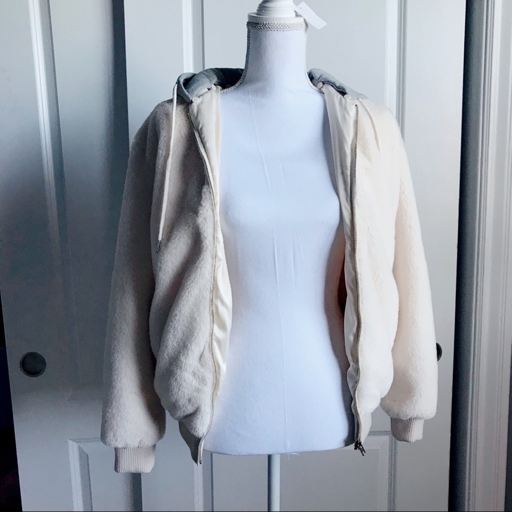 Detachable hoodie- fuzzy sweater- new! Faux